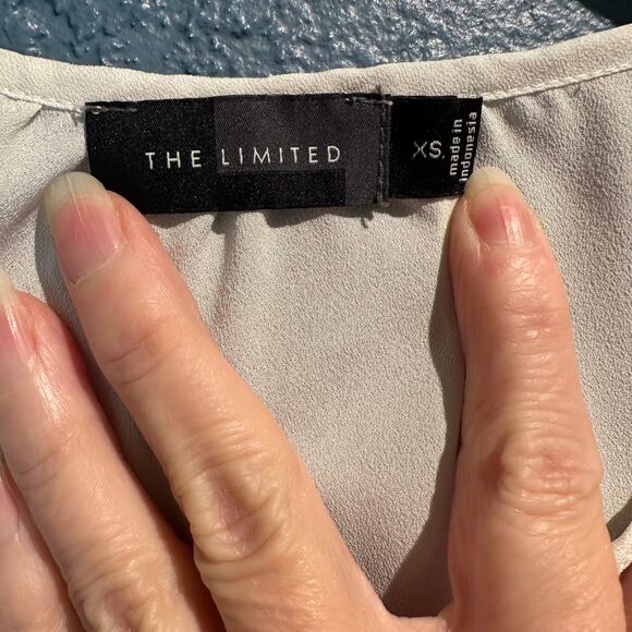 The Limited Size XSmall White Sleeveless Blouse Front Pleats Layering Piece Work - Picture 5 of 9